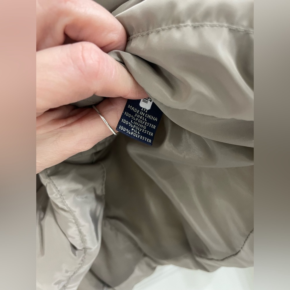 U.S. Polo Assn. Hooded Puffer Jacket Size Medium - Picture 5 of 11
